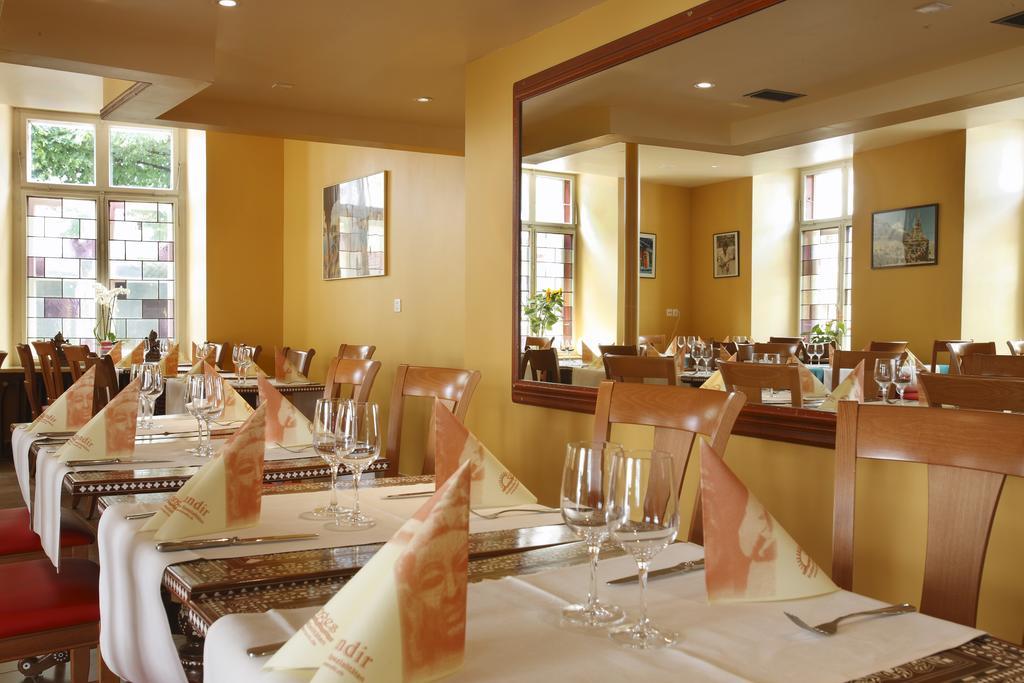 Spalenbrunnen Hotel & Restaurant Basel City Center Kültér fotó